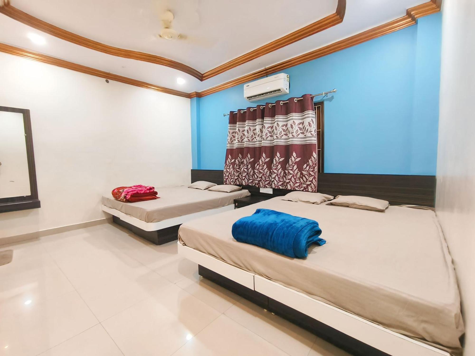 Shree Trilokeshwar Guesthouse Уджайн Екстериор снимка